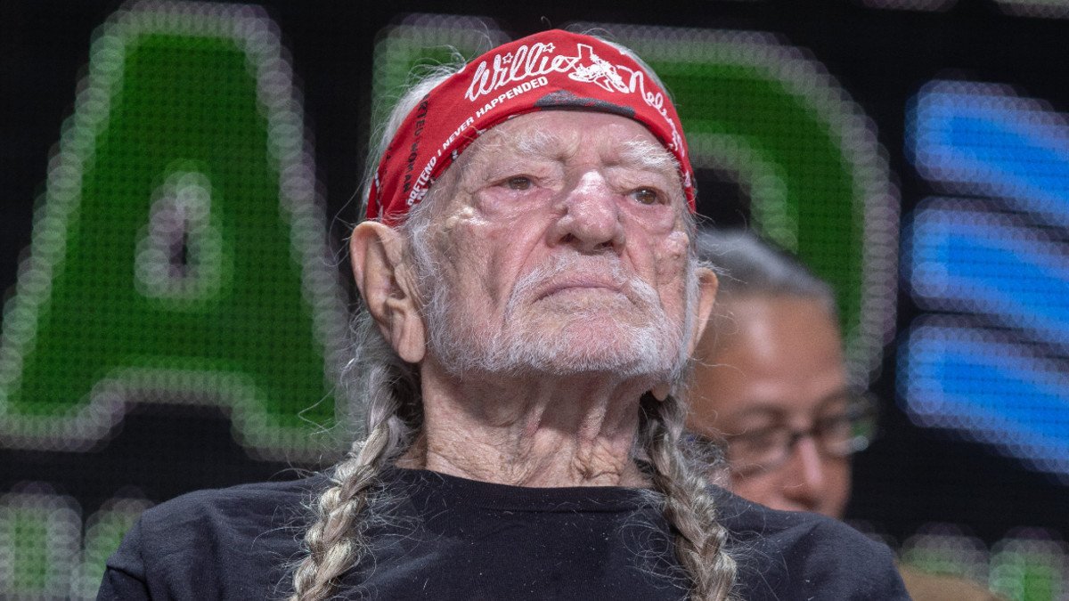 Willie Nelson Sad News