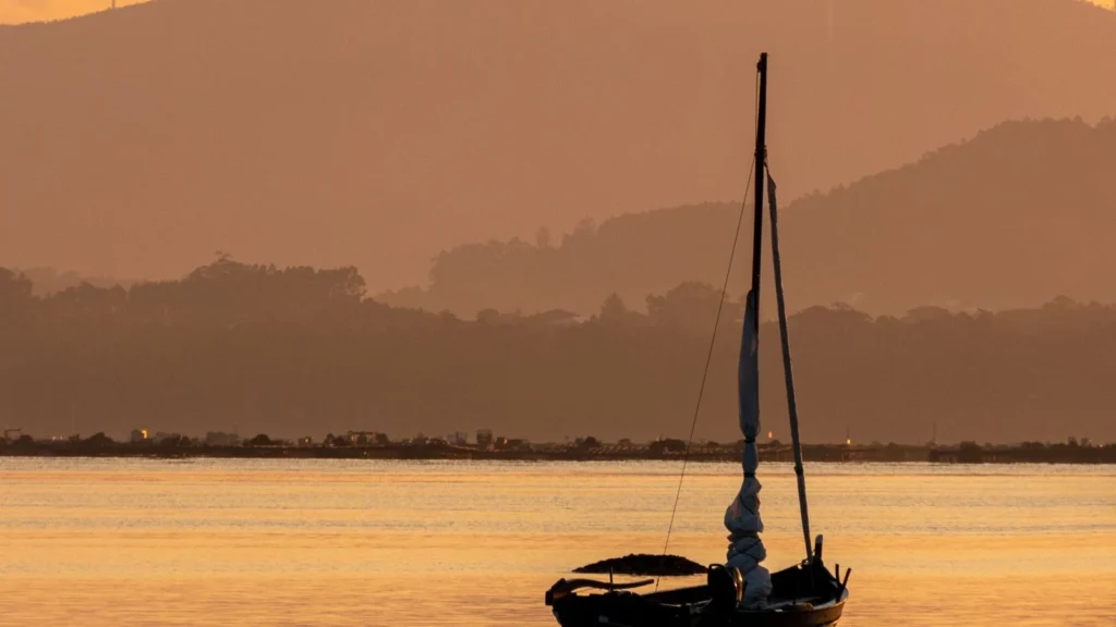 Sustainable Boat Travel: How to Explore the Sea Responsibly